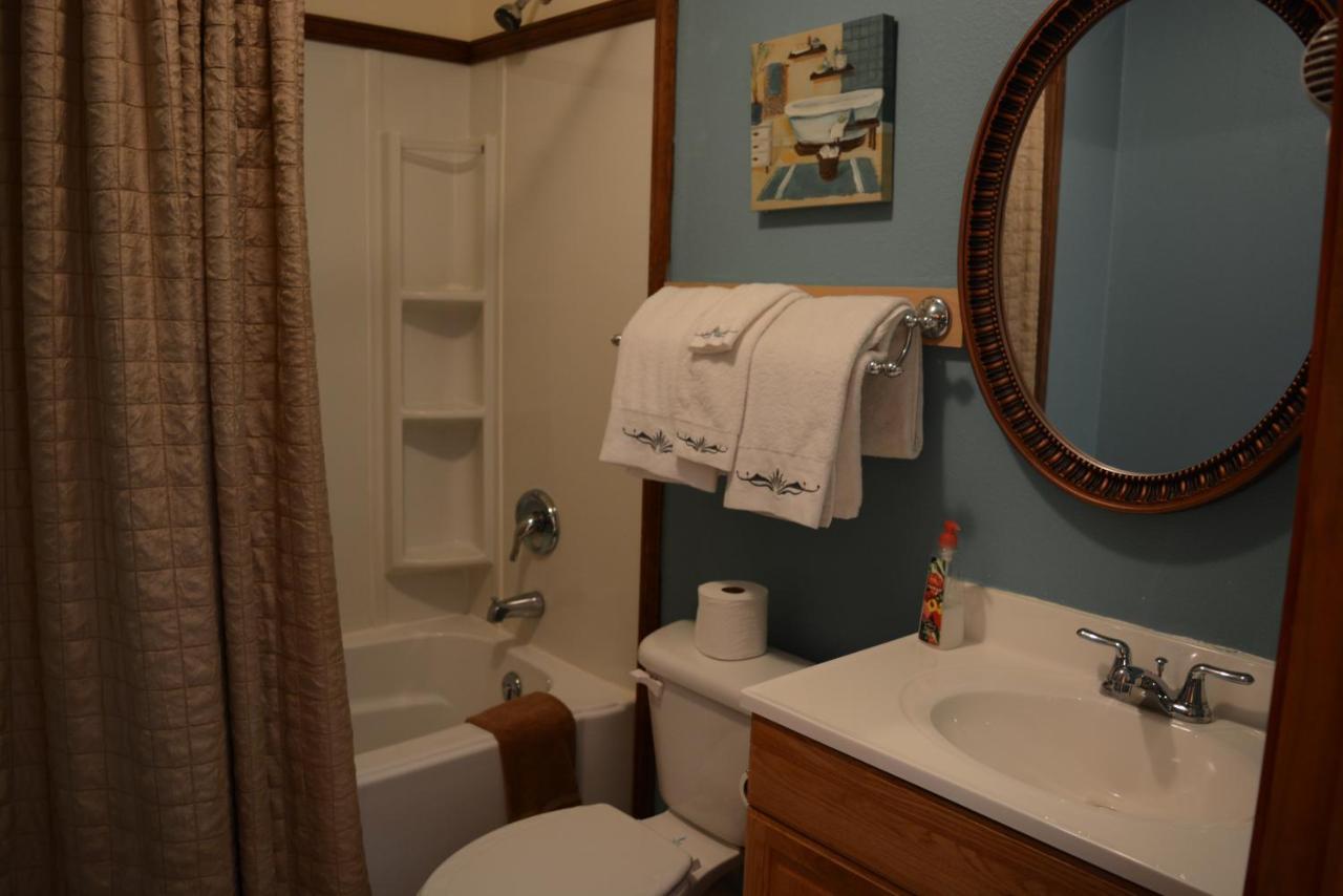 A Hyde Away Inn B&B Tok Exterior foto