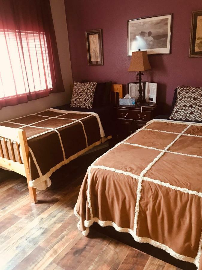 A Hyde Away Inn B&B Tok Exterior foto